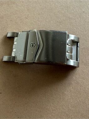 New Swiss Army Victorinox Titanium Watch Clasp.